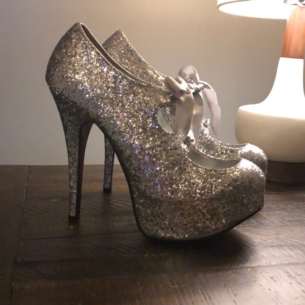 Bordello Silver glitter heels